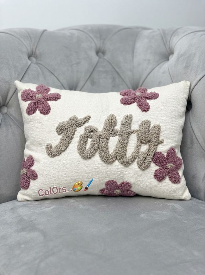 Totti Tufted Pillow